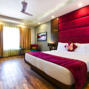 Hotel-Green-n;-Breeze-Mussoorie-Luxury-Room